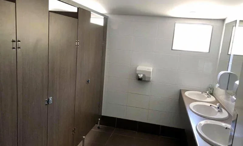 Jimboomba-Hall-ammenities