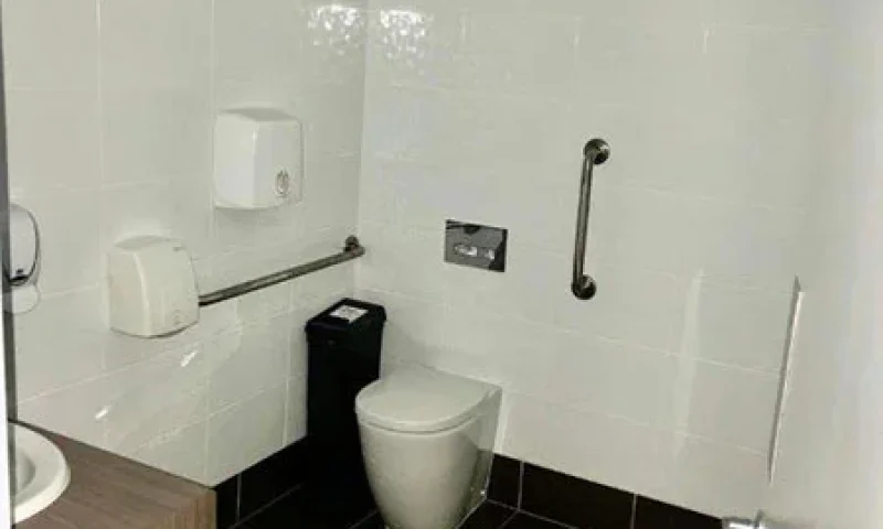 Jimboomba-Hall-disabled-toilets
