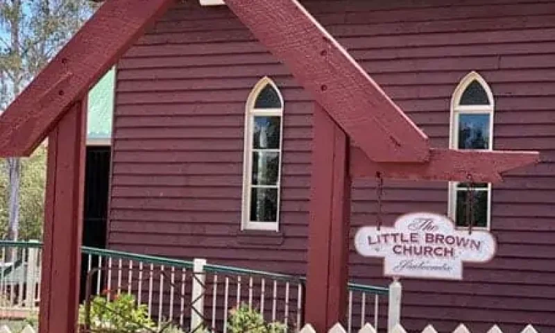 LittleBrownChurch_building
