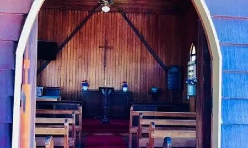 LittleBrownChurch_entrance